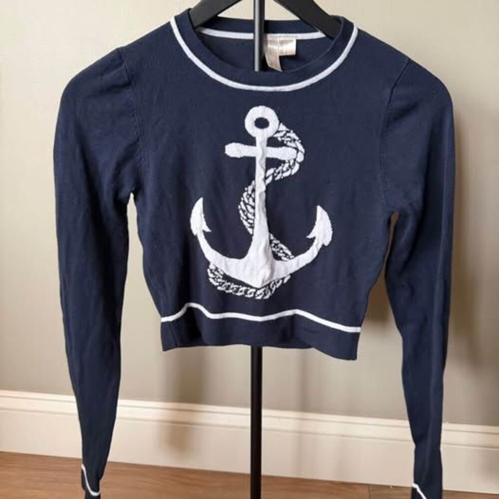 Women’s cropped anchor sweater